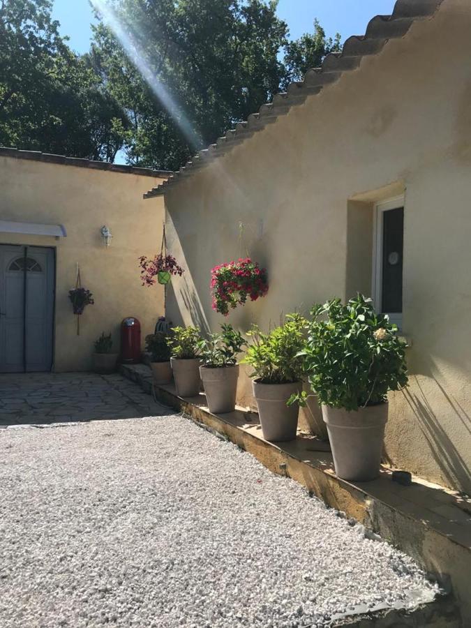 L'Escapade. Entre Aix Et Marseille, Studio Pleine Nature. Fuveau Bagian luar foto